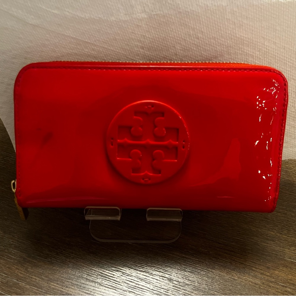 Candy Apple Red Zippy wallet